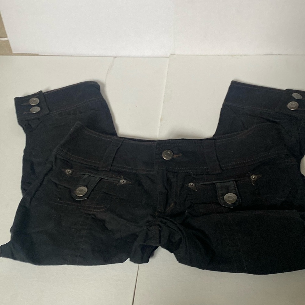 Vintage & NWOT BB Dakota Black Capris Pants